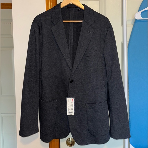 Uniqlo Charcoal Gray Blazer